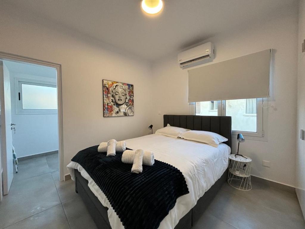 Venus Lighthouse 2B, Sea-View, Paphos Center Apartment Exterior photo