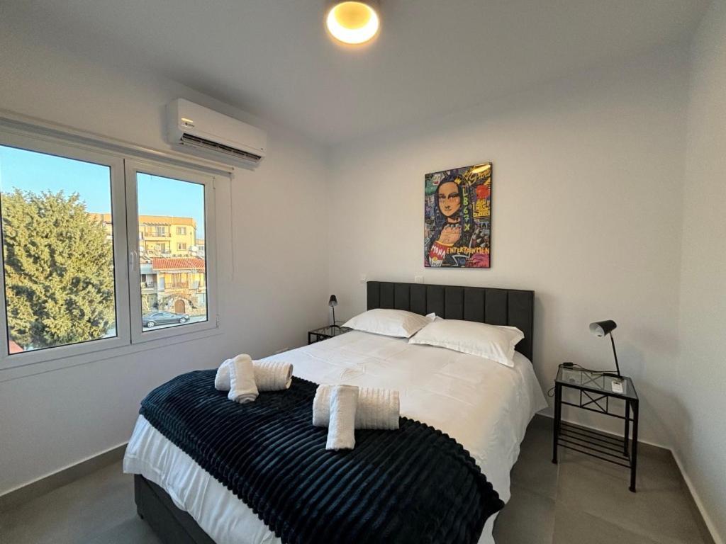 Venus Lighthouse 2B, Sea-View, Paphos Center Apartment Exterior photo